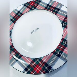 Mikasa Bone China TARTAN WHITE Plaid Christmas DINNER Plate 11” New